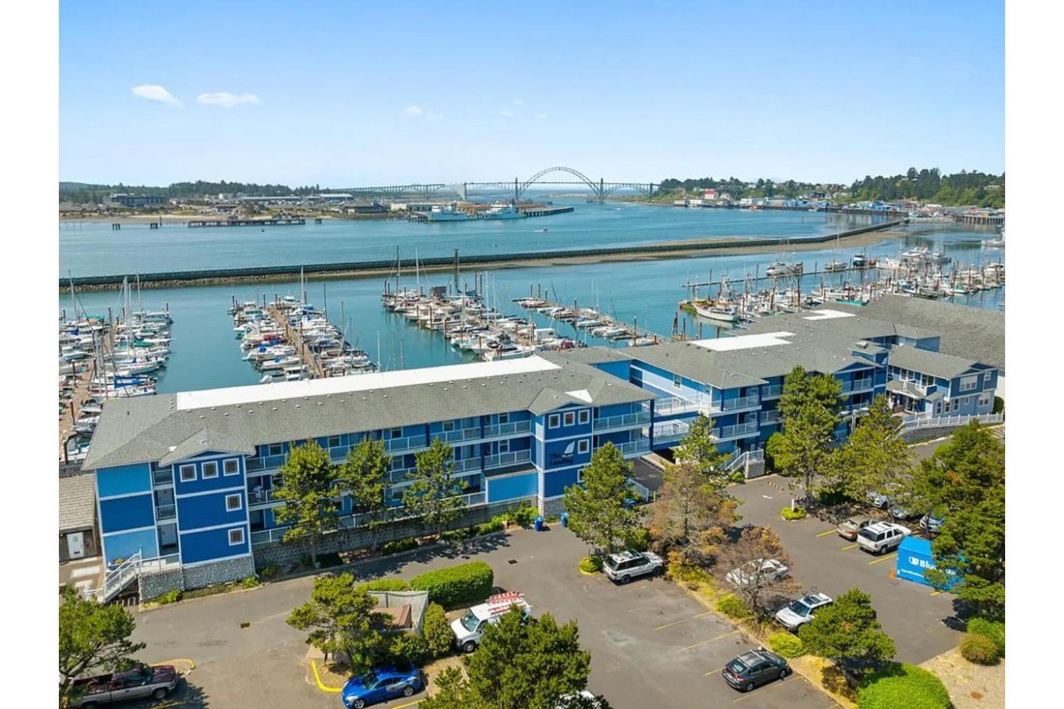 The Landing At Newport Condominium Hotel Exterior foto